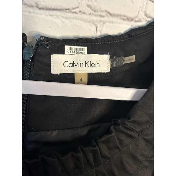 Women's Calvin Klein Ruched Neckline Sleeveless Sheath Dress. SZ 4. - Picture 3 of 3